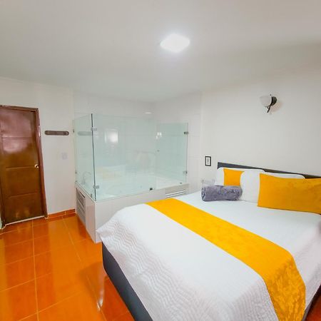 Hotel Avenida 3 Real En El Norte De กาลี ภายนอก รูปภาพ