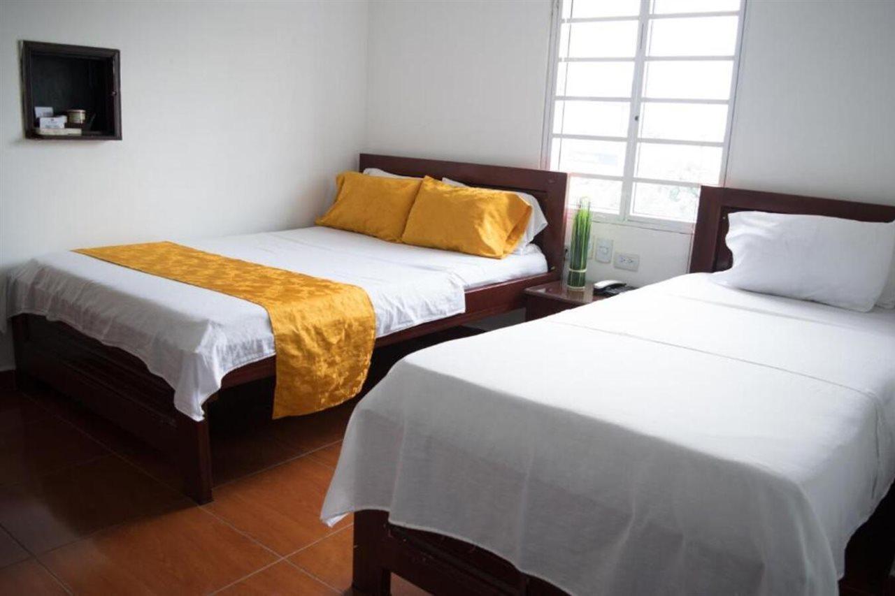 Hotel Avenida 3 Real En El Norte De กาลี ภายนอก รูปภาพ