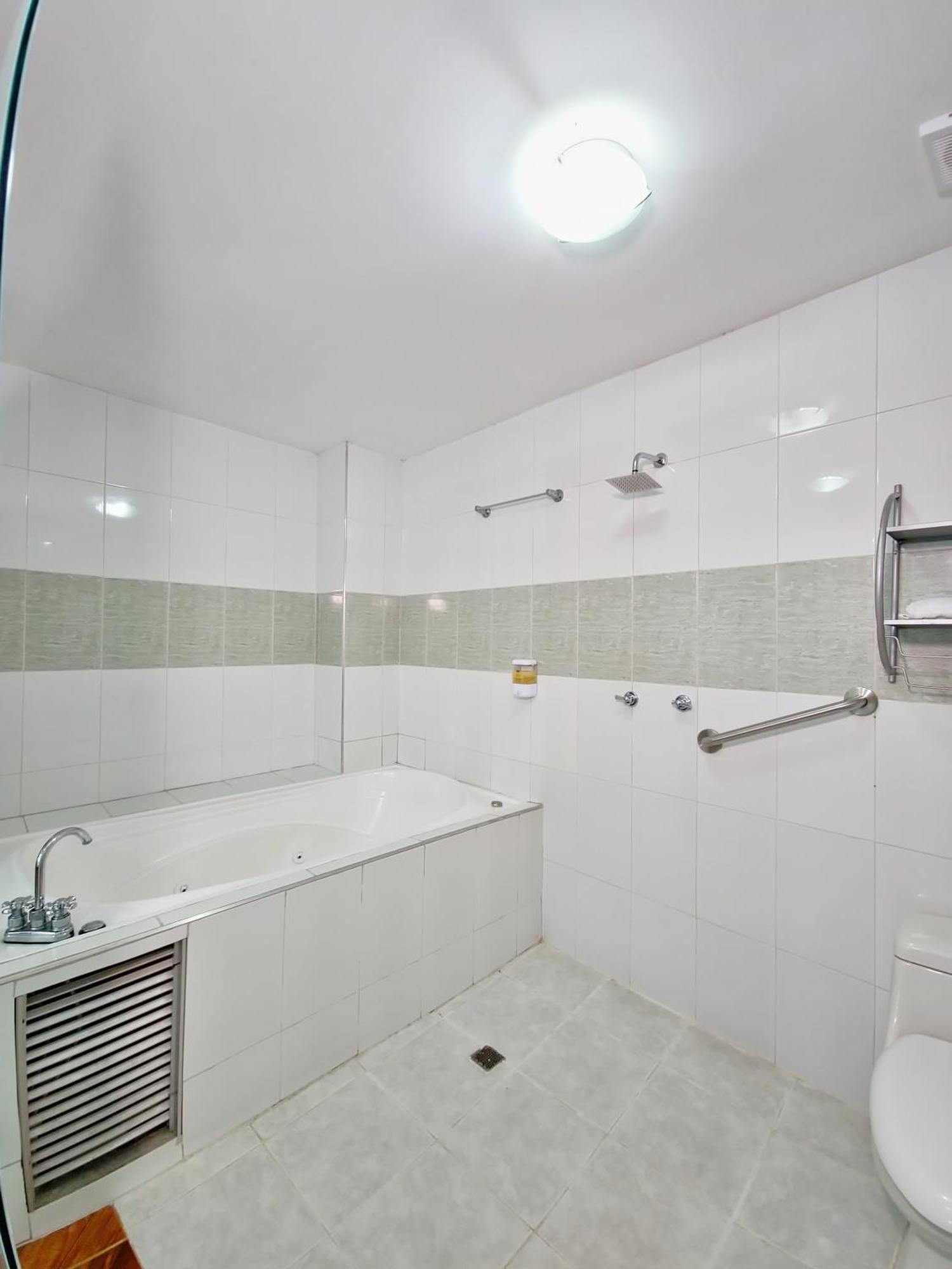 Hotel Avenida 3 Real En El Norte De กาลี ภายนอก รูปภาพ