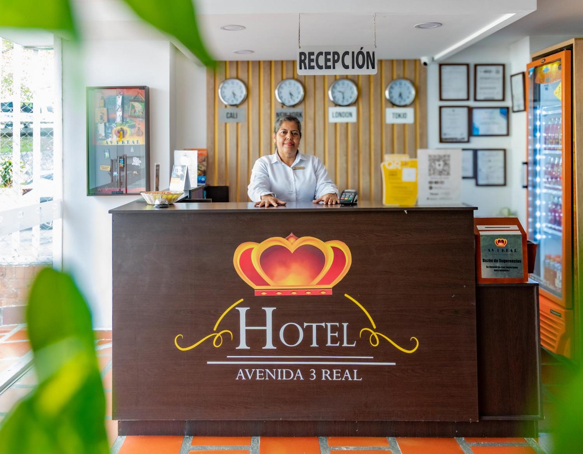 Hotel Avenida 3 Real En El Norte De กาลี ภายนอก รูปภาพ